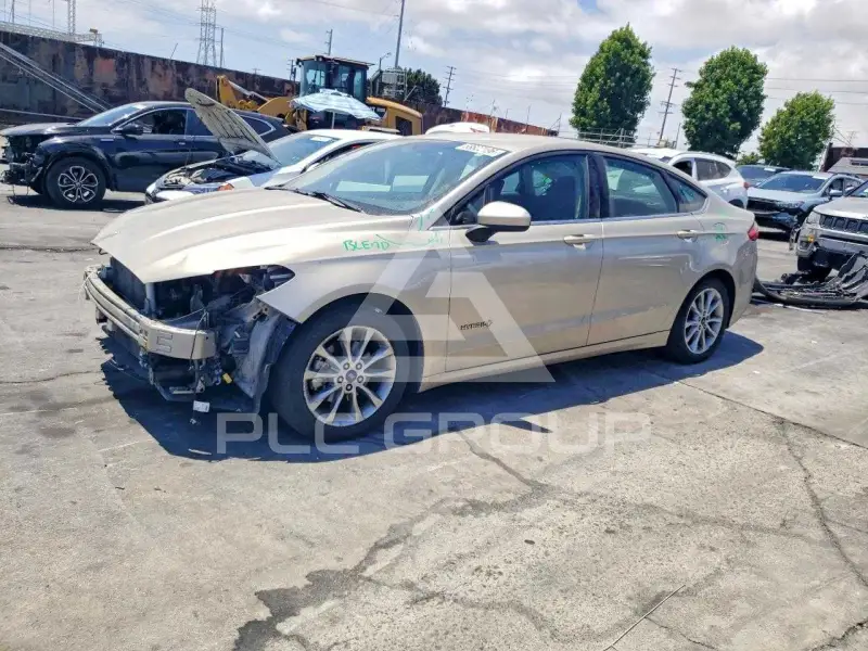 2017 Ford FUSION photo