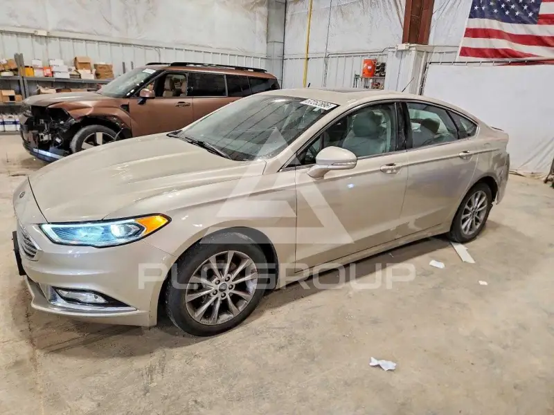 2017 Ford FUSION фото