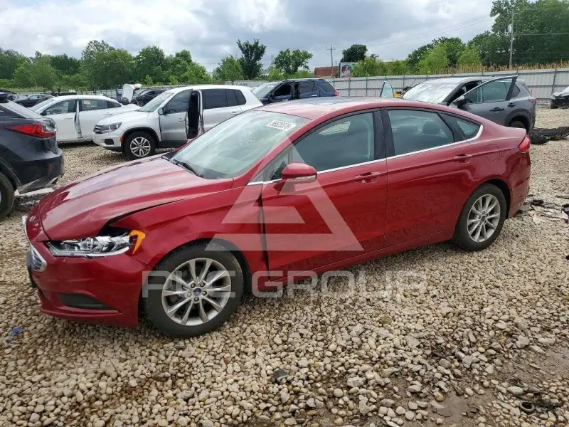2017 Ford FUSION фото