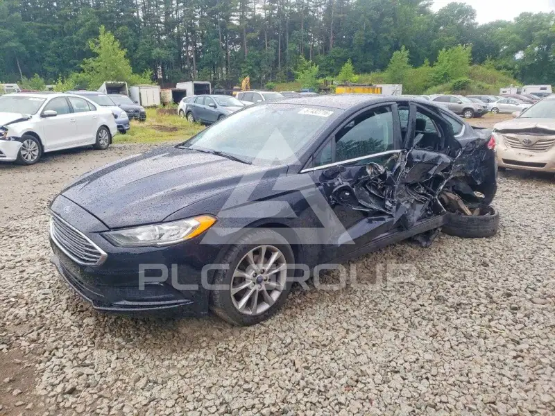 2017 Ford FUSION фото