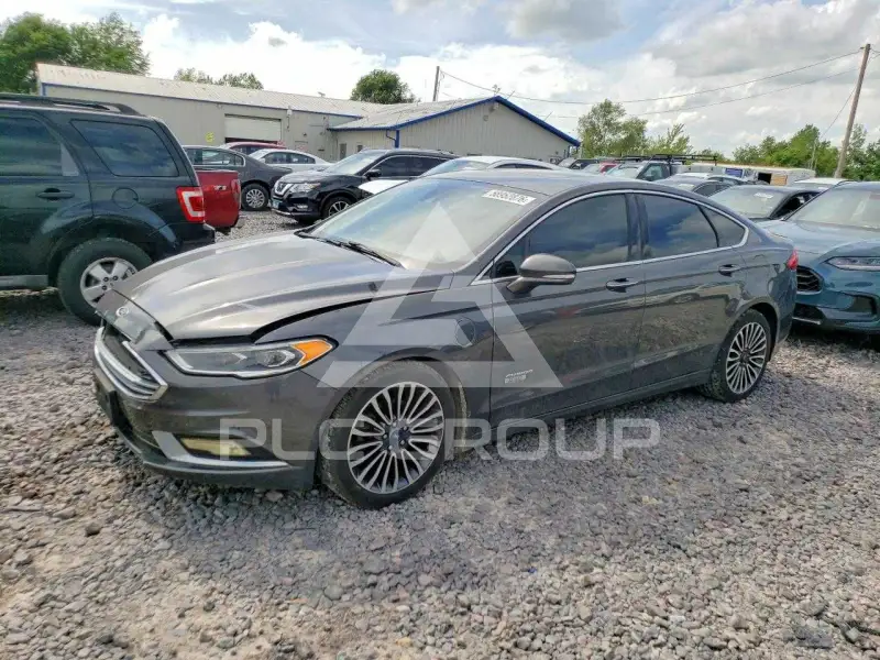 2017 Ford FUSION photo