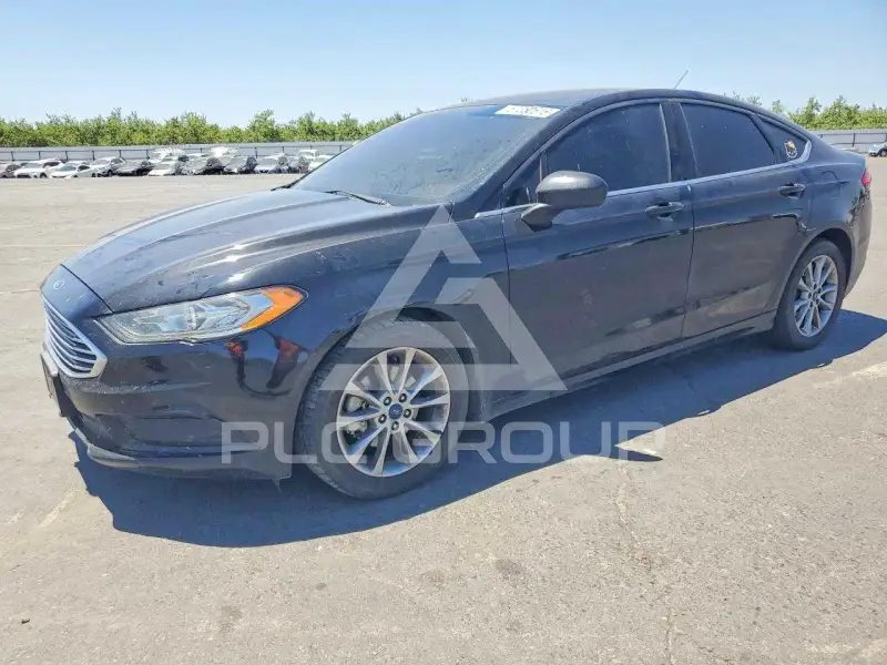 2017 Ford FUSION фото