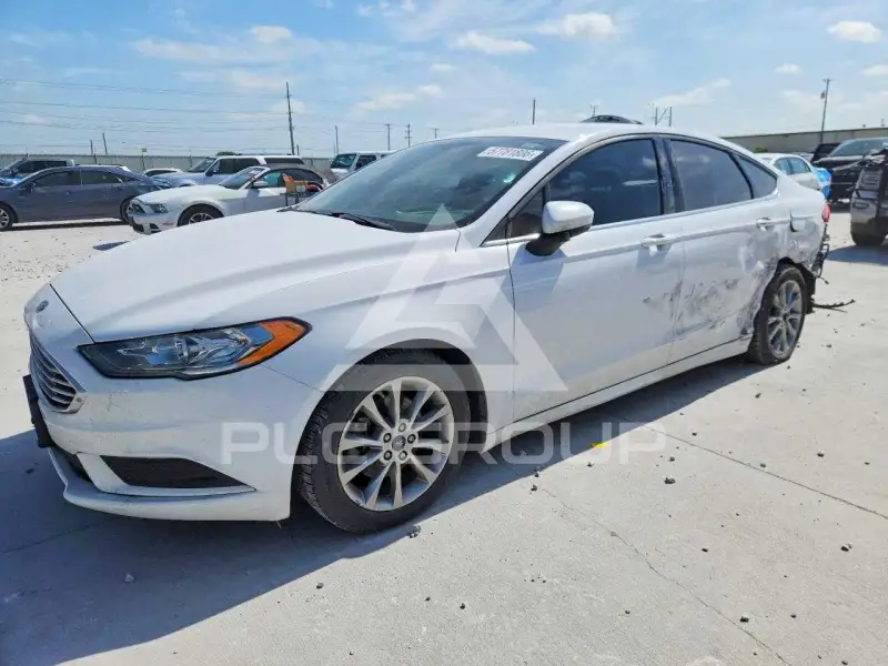 2017 Ford FUSION фото