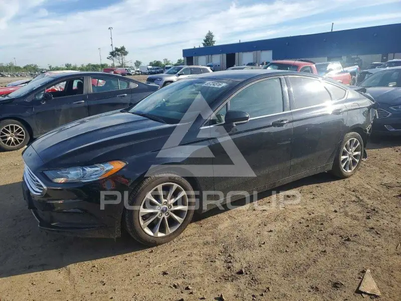 2017 Ford FUSION фото
