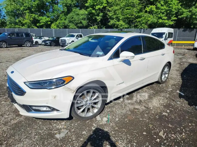 2017 Ford FUSION photo