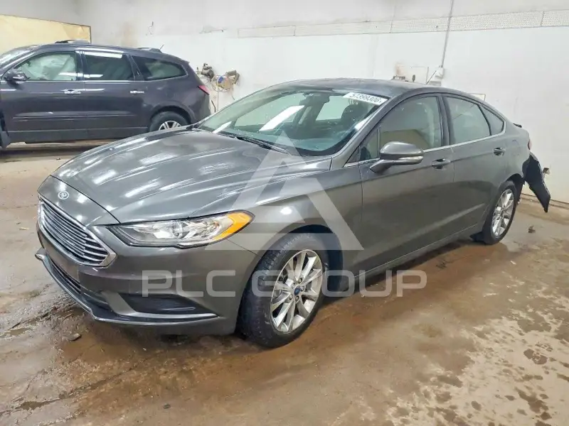 2017 Ford FUSION фото