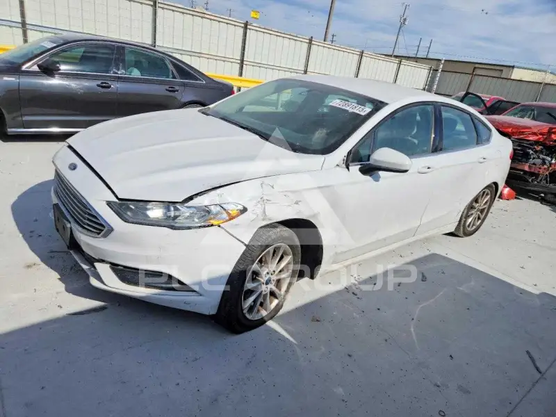 2017 Ford FUSION фото