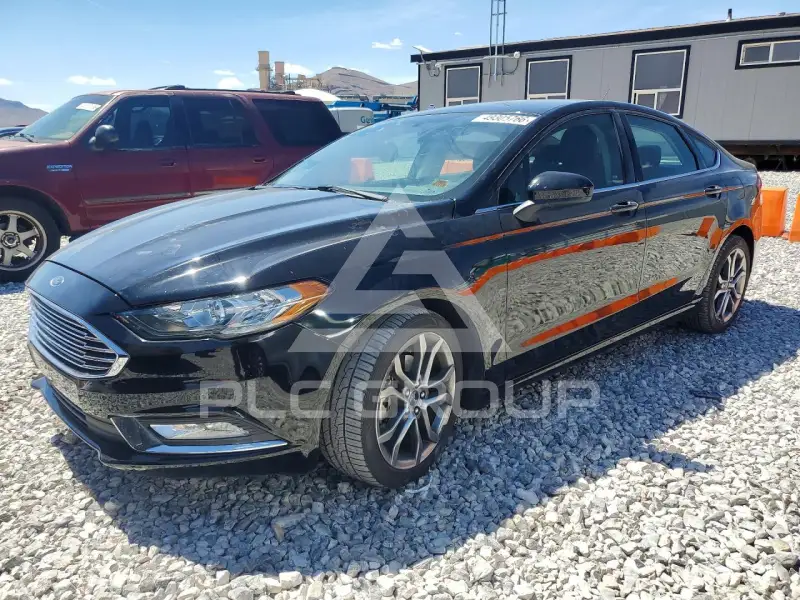 2017 Ford FUSION фото