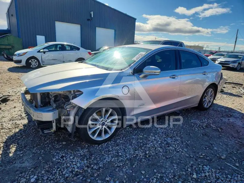 2017 Ford FUSION фото