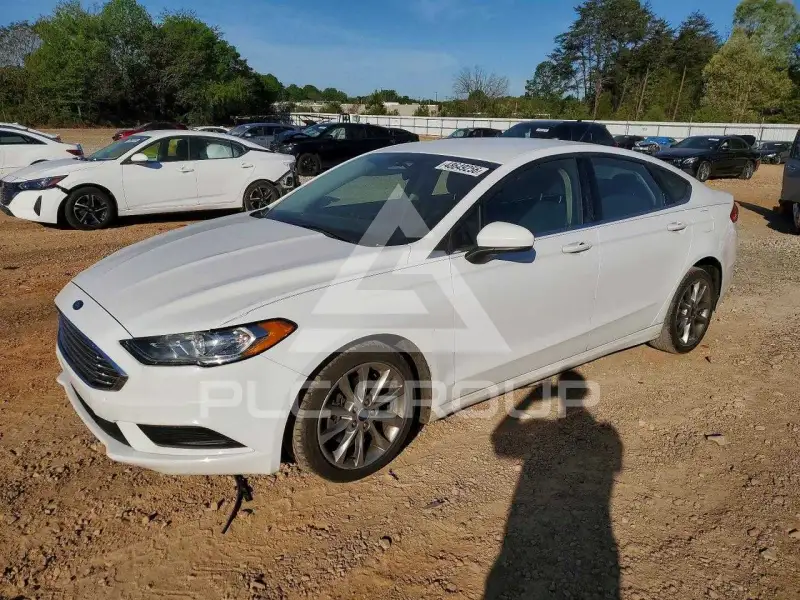 2017 Ford FUSION photo