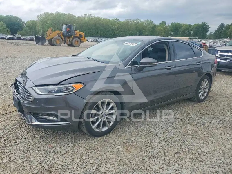 2017 Ford FUSION фото