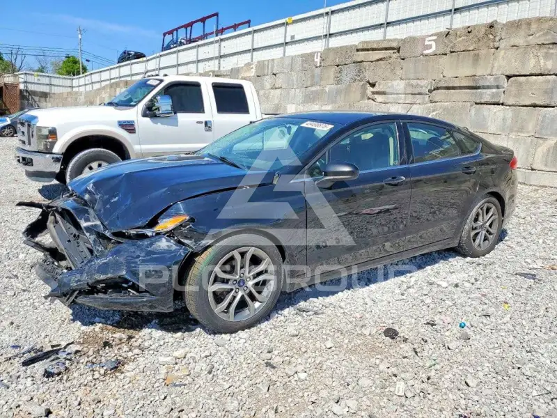 2017 Ford FUSION photo