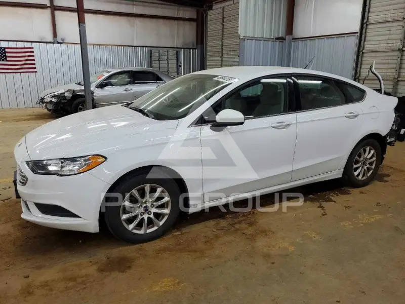 2017 Ford FUSION фото