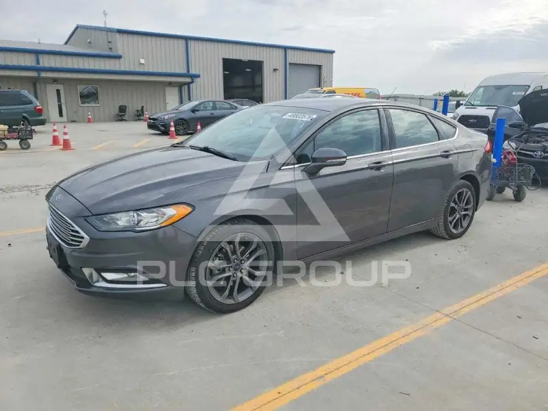 2017 Ford FUSION фото
