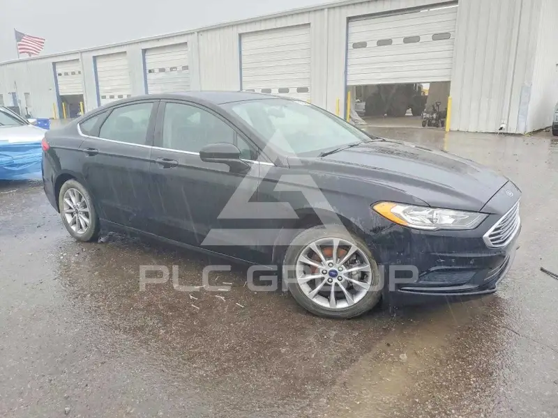 2017 Ford FUSION фото