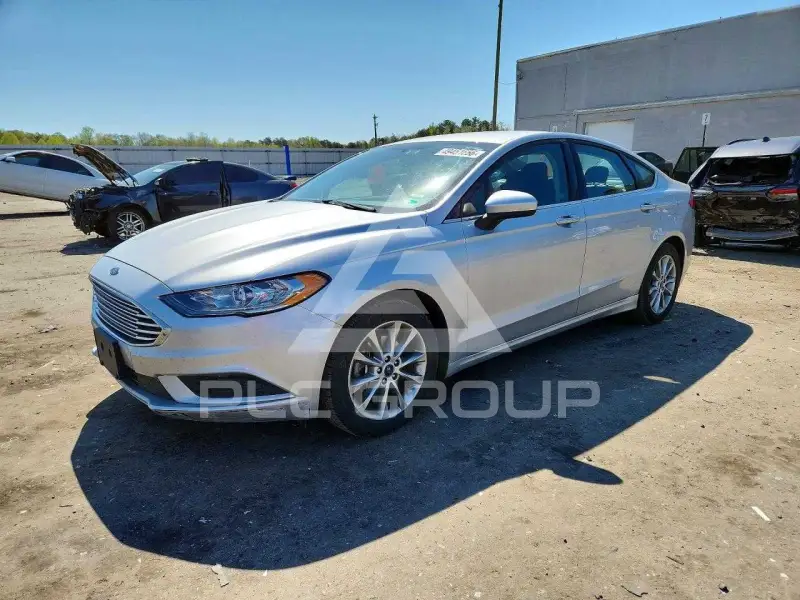 2017 Ford FUSION photo