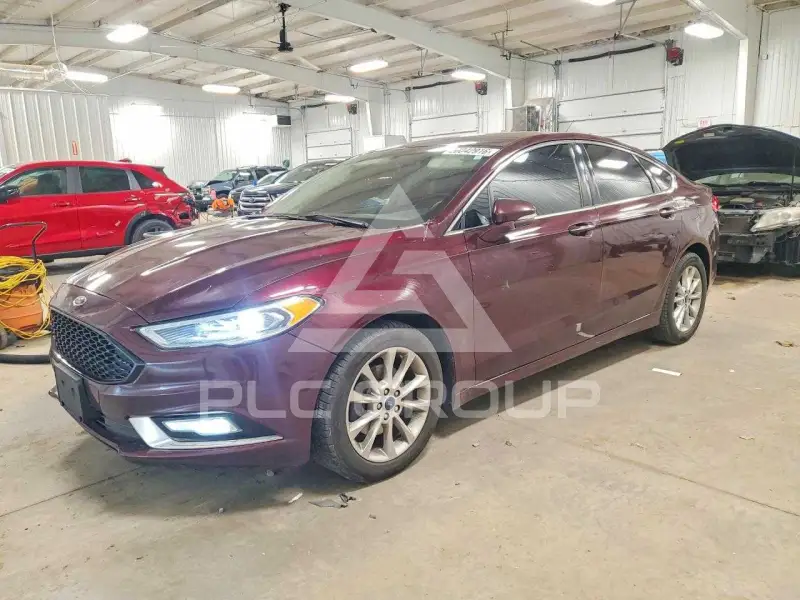2017 Ford FUSION фото