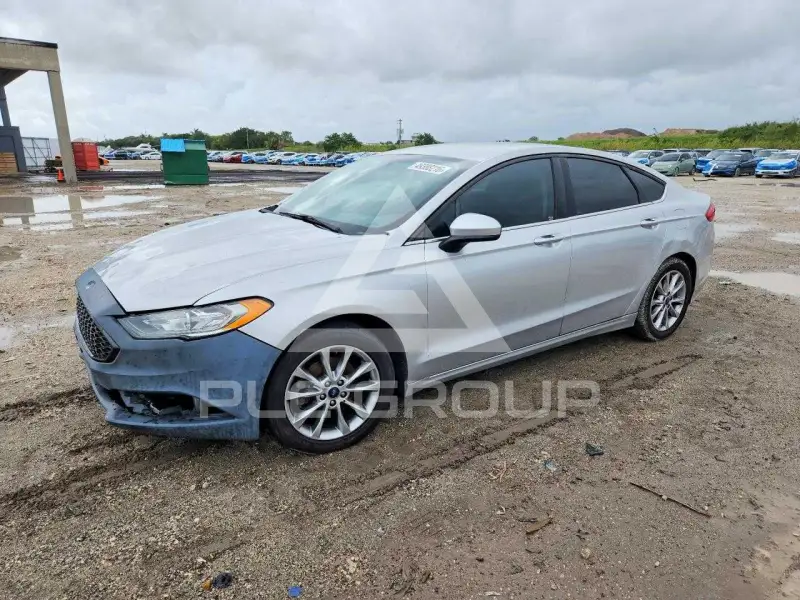 2017 Ford FUSION фото