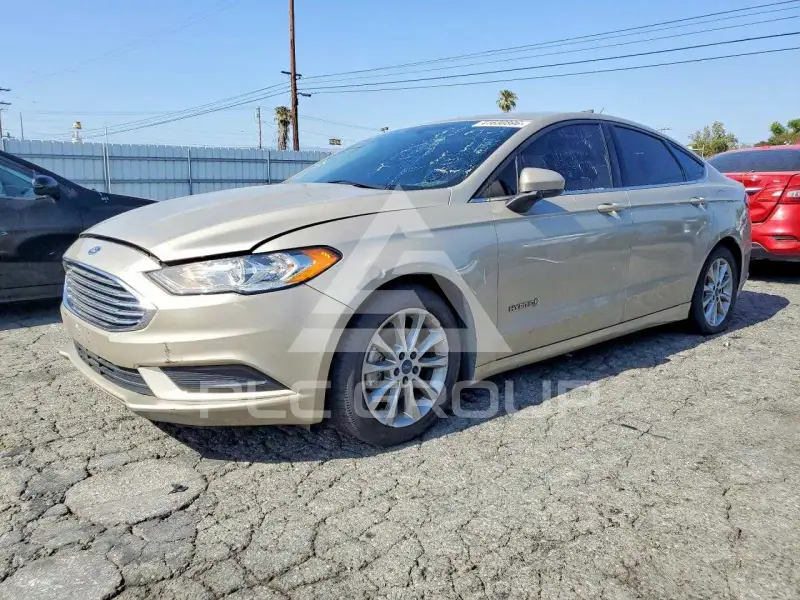 2017 Ford FUSION фото