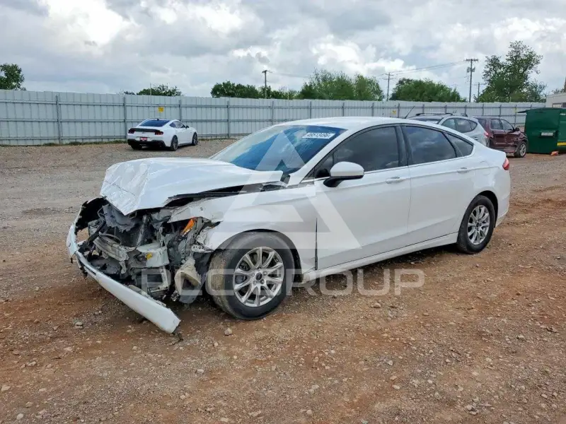 2017 Ford FUSION фото