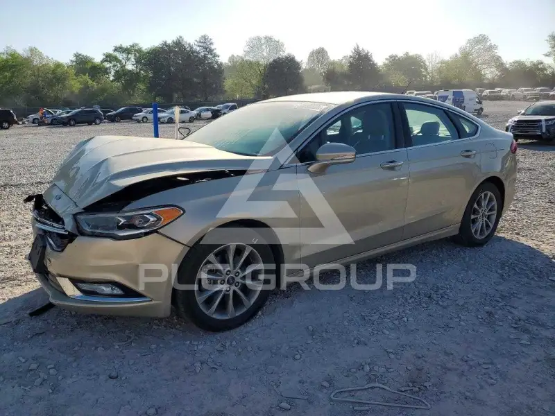 2017 Ford FUSION фото