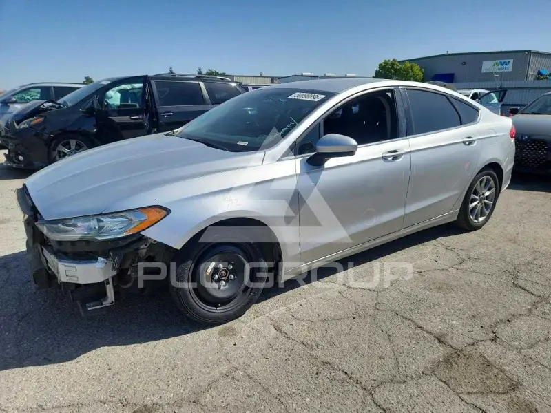 2017 Ford FUSION фото