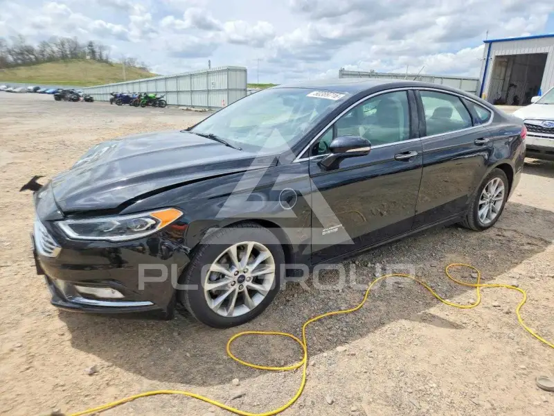 2017 Ford FUSION photo