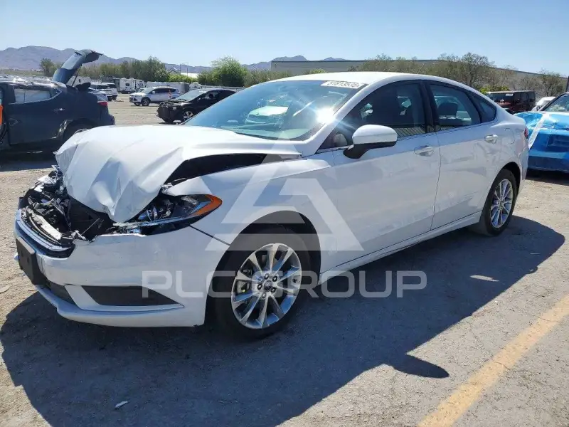 2017 Ford FUSION фото