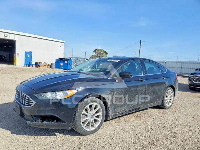 2017 Ford FUSION photo