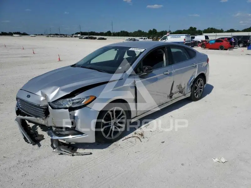2017 Ford FUSION фото
