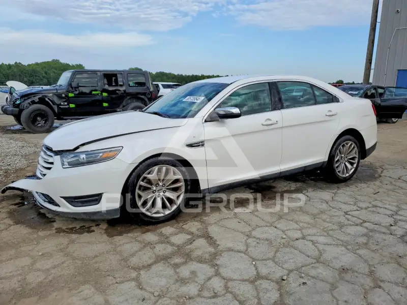 2017 Ford TAURUS фото
