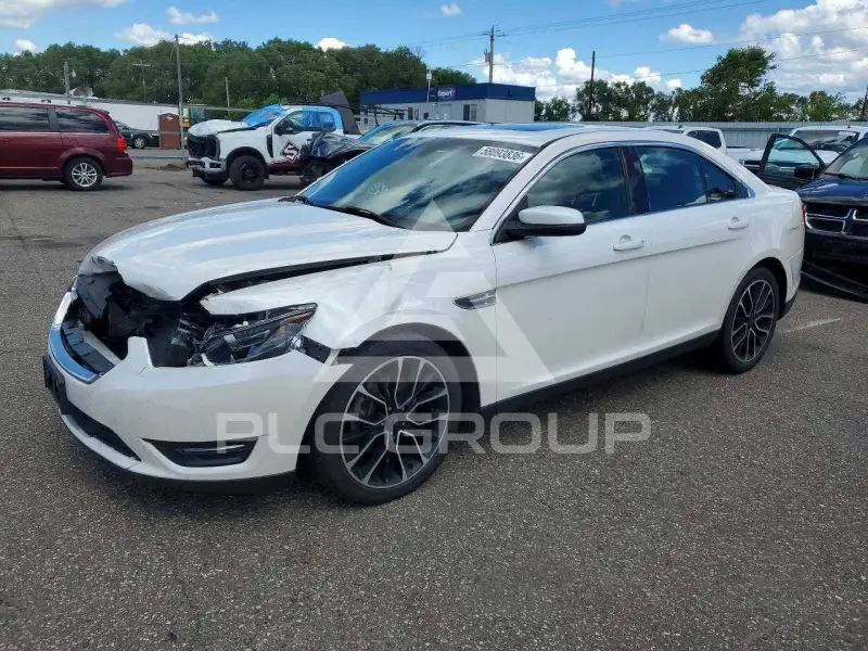 2017 Ford TAURUS фото