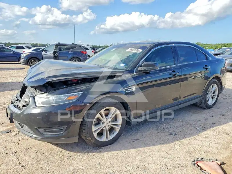 2017 Ford TAURUS фото