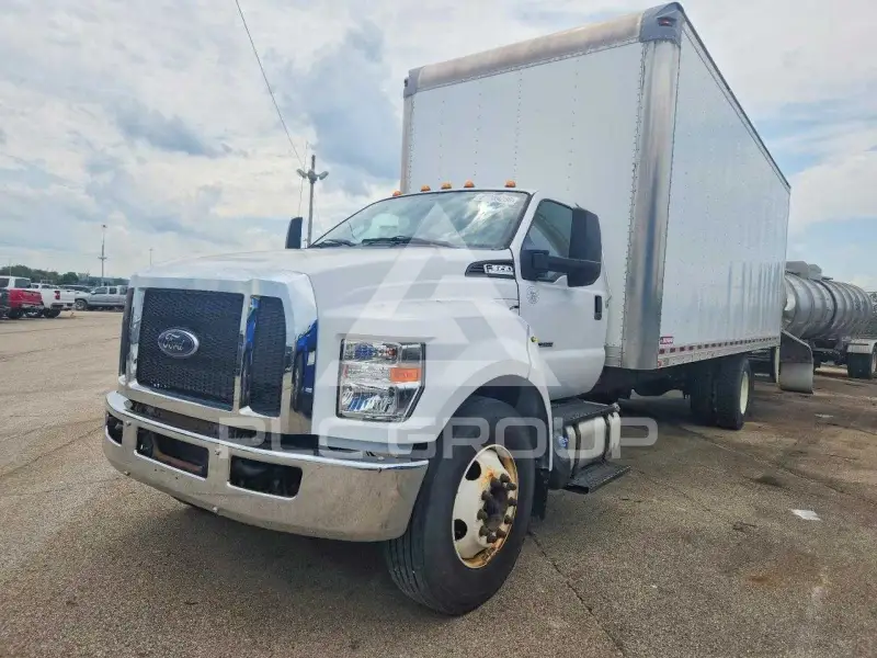 2017 Ford F-650 photo