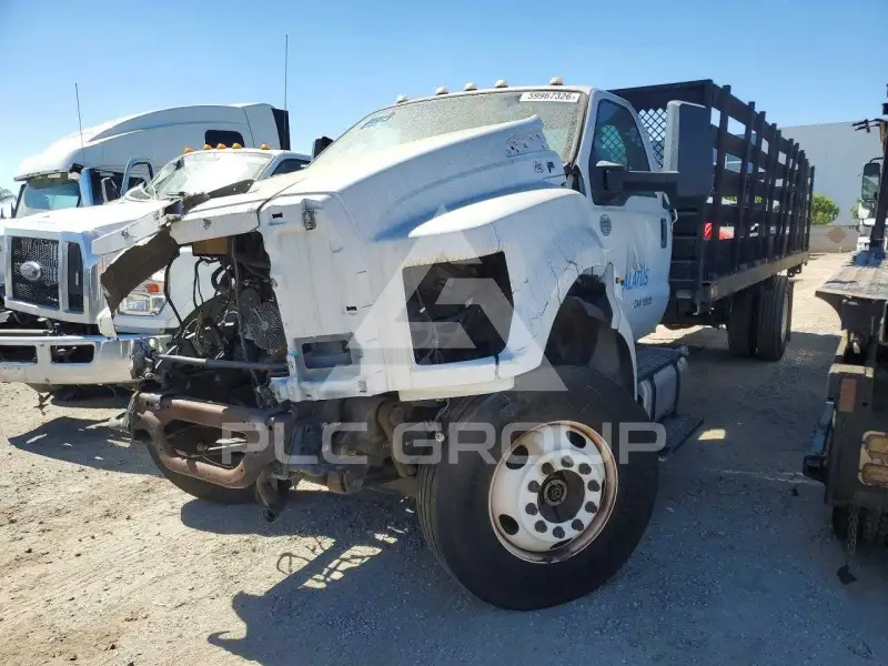 2017 Ford F-650 фото