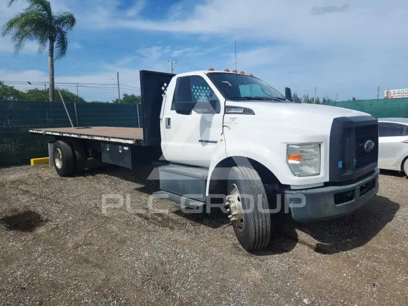 2017 Ford F-650 фото