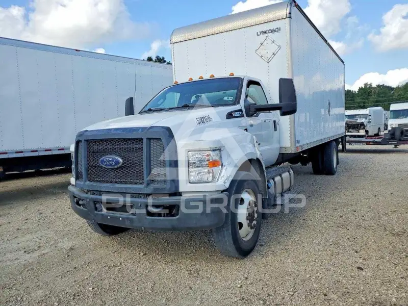 2017 Ford F-650 фото