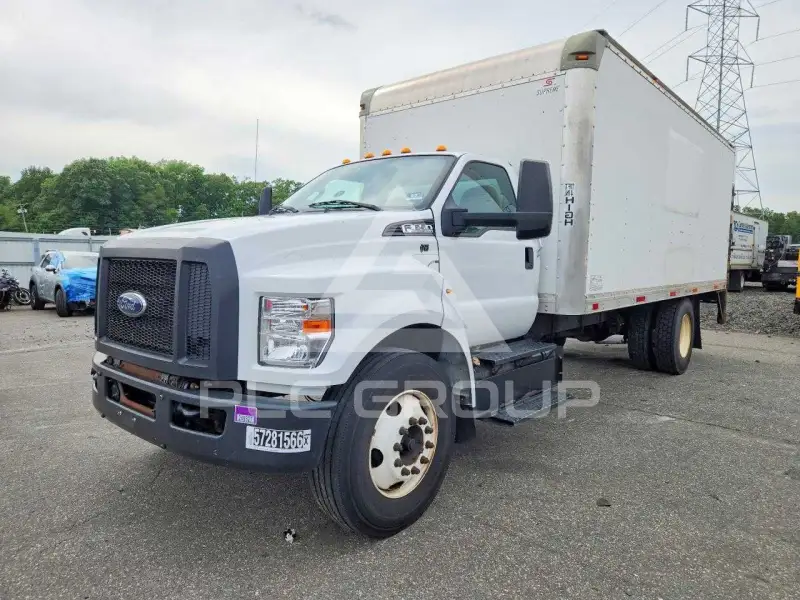 2017 Ford F-650 фото