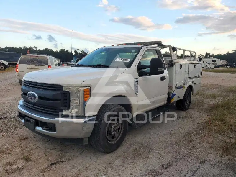 2017 Ford F-350 фото
