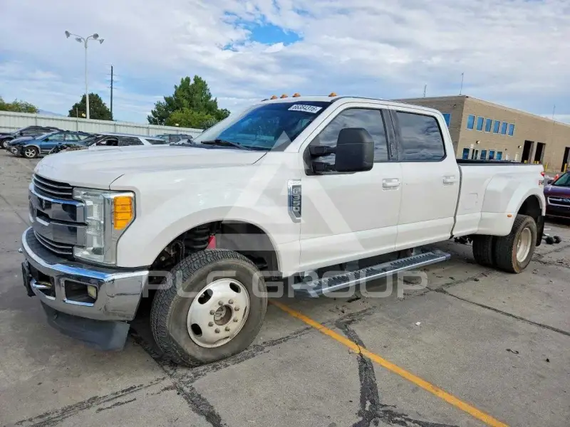 2017 Ford F-350 photo
