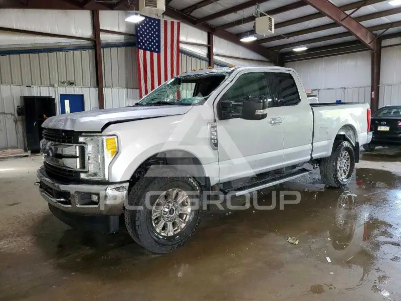 2017 Ford F-350 фото