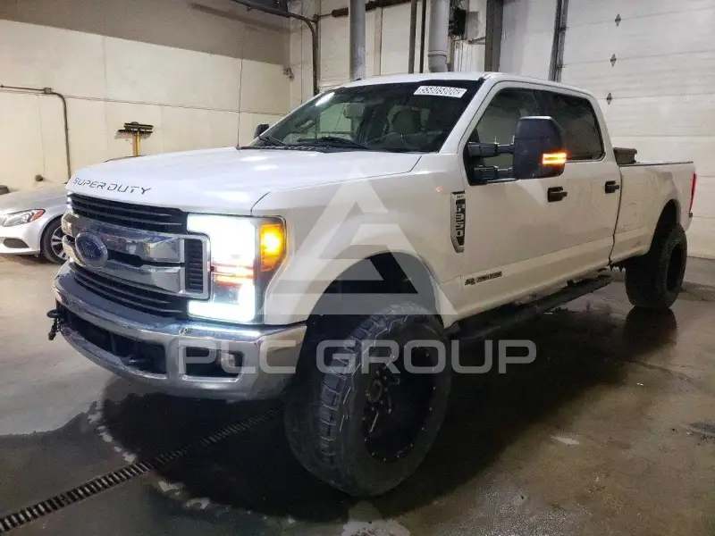 2017 Ford F-350 photo