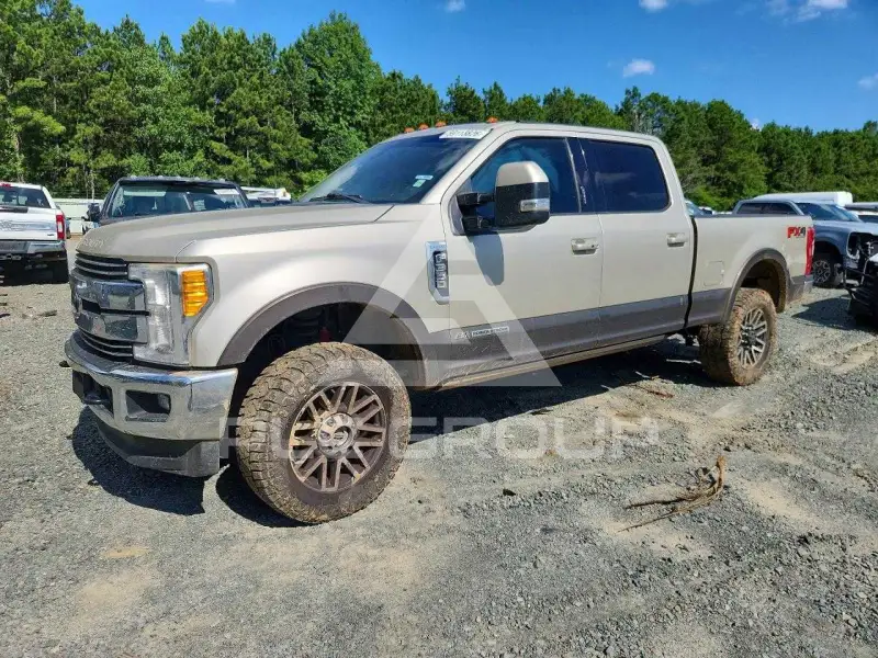 2017 Ford F-350 фото