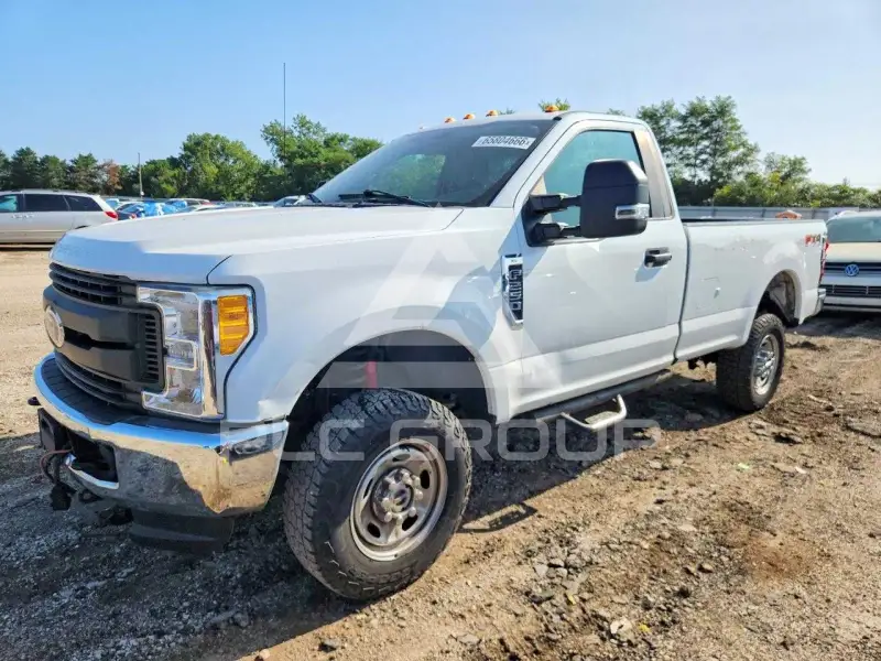 2017 Ford F-250 фото