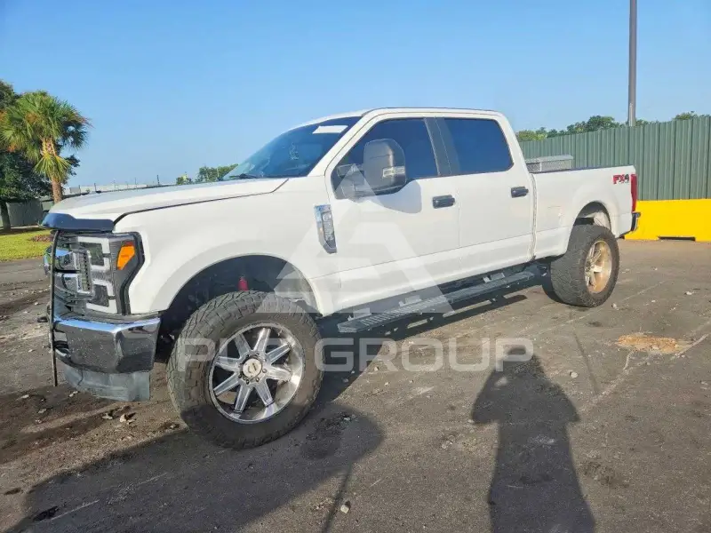 2017 Ford F-250 фото