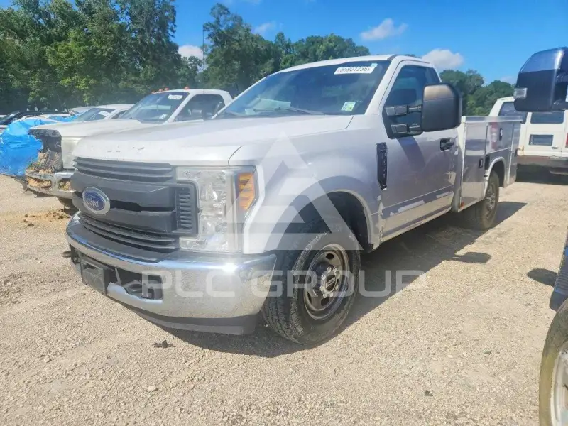2017 Ford F-250 фото