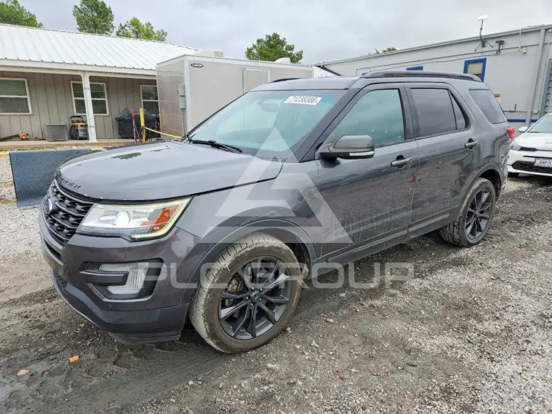 2017 Ford EXPLORER photo