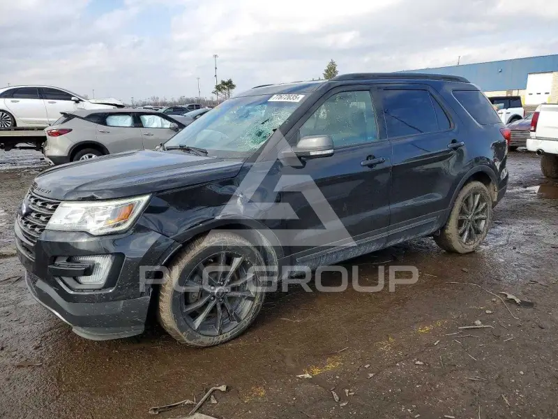 2017 Ford EXPLORER photo