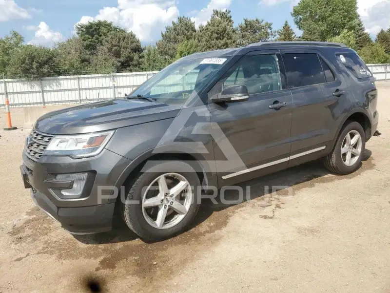 2017 Ford EXPLORER photo