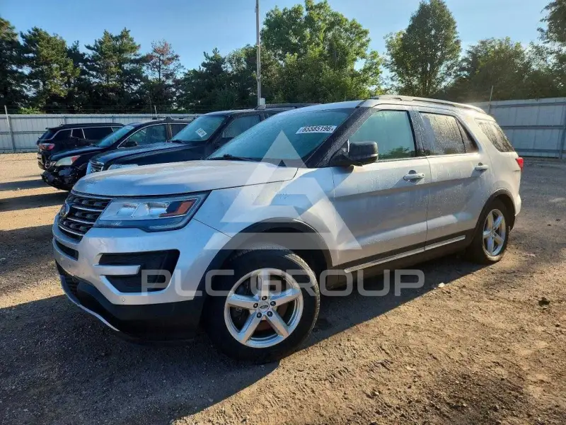 2017 Ford EXPLORER фото